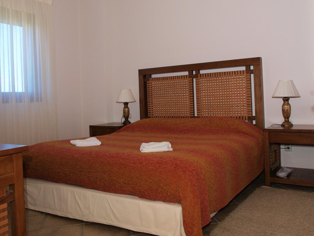Hotel Theasi ディアコプト エクステリア 写真
